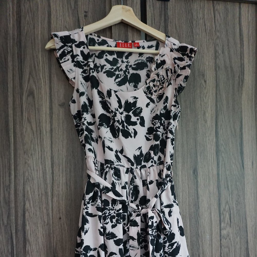 ELLE Cute Pink and Flowery dress